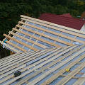 Фото 1: Работы по укладке гидроизоляции крыши